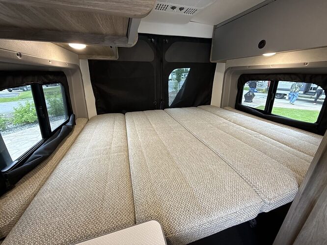 2025_winnebago_solis_59p_bedroom