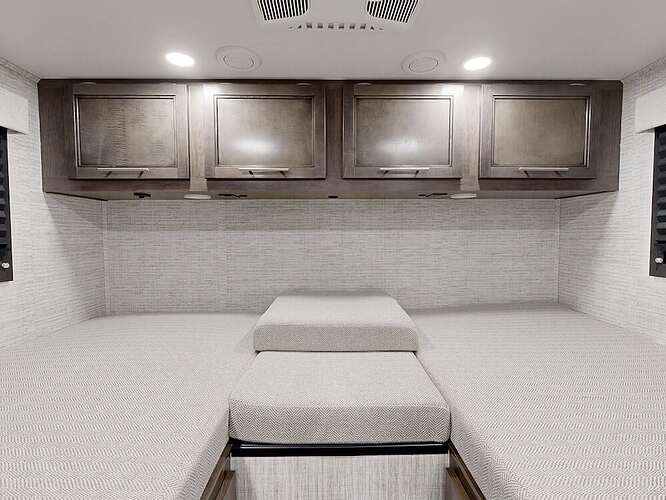 Jayco-Redhawk-SE-22TF-bedroom