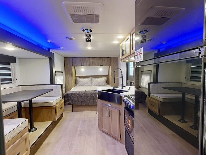 Forest-River-Grey-Wolf-27RR-2025-wideliviing