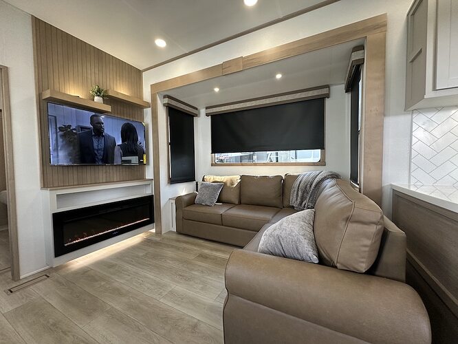 Sandpiper 3710HBFB living room
