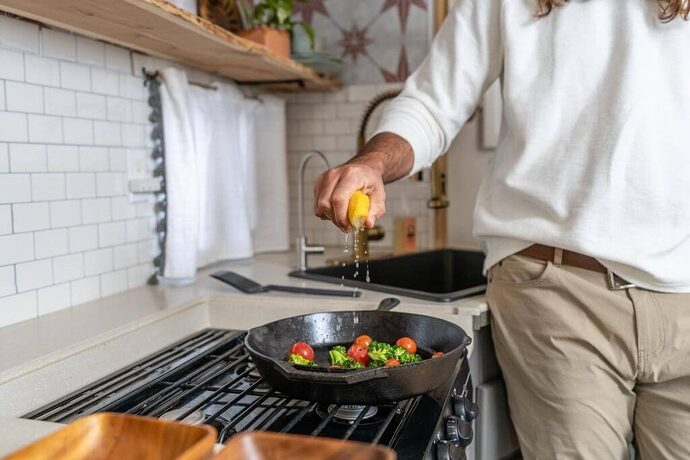 a cooktop evaluation is vital to getting a good rv kitchen