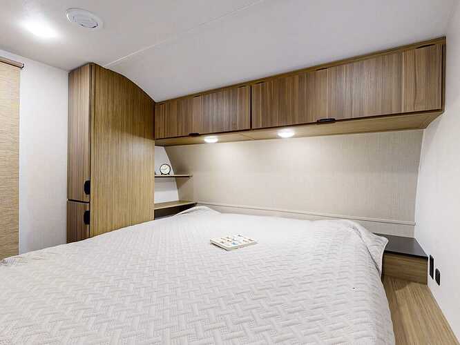 Forest-River-Wildwood-31KQBTS-2025-bedroom