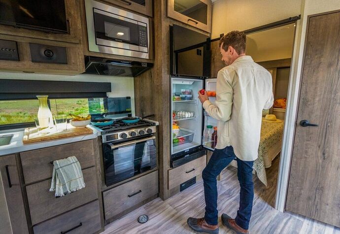 man check rv refrigerator operation