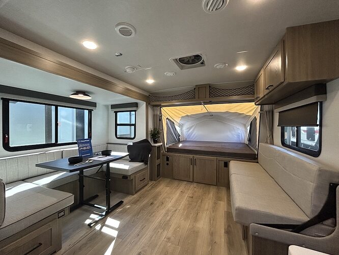 Rockwood Roo 233S Living Area