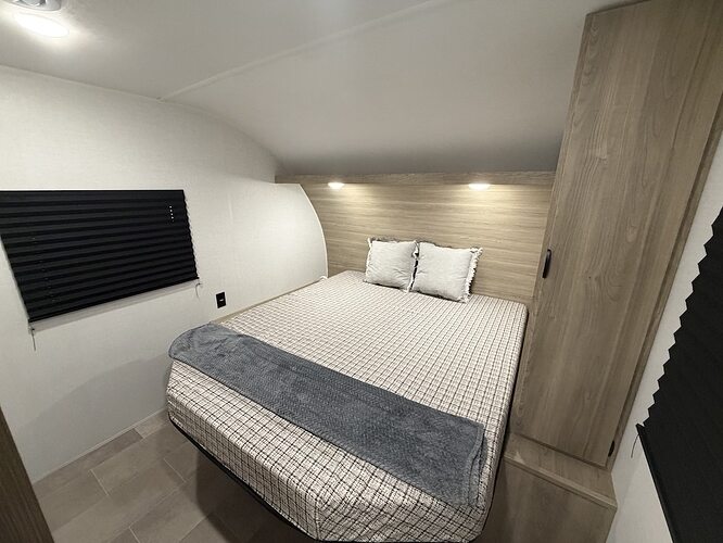 2027 Airelume 232 bedroom
