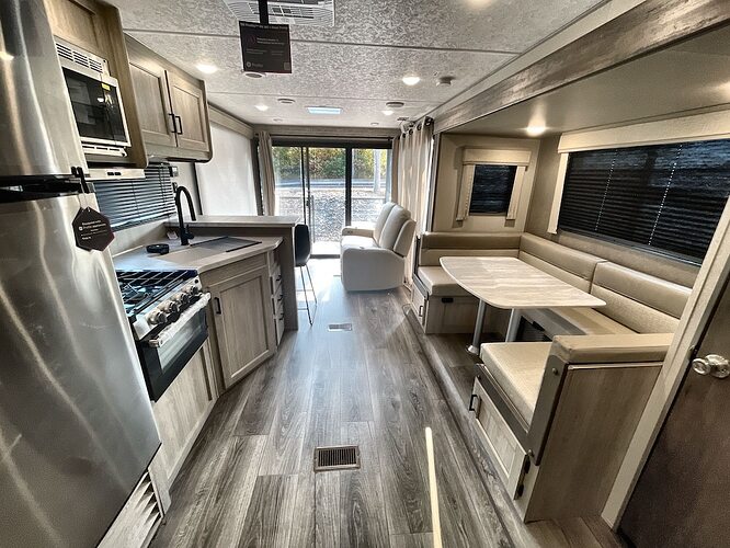 2025_coachmen_catalina_legacy_283epic_wbma2428899_impel-capture_close-up_living-area-main-1