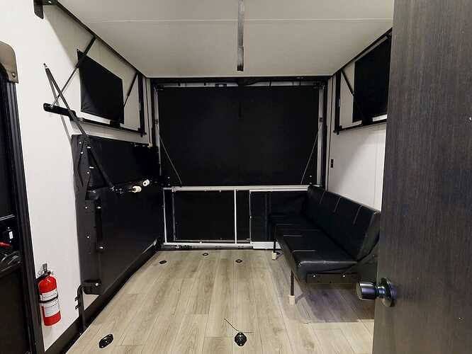 Forest-River-Rogue-323SUT-2025-garage