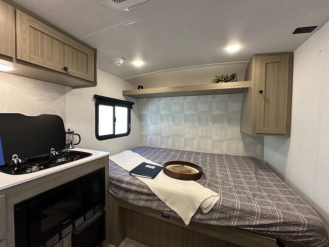 Rockwood Geo Pro 13DLE Bed