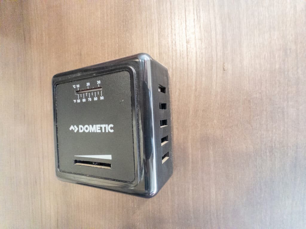 what-is-rv-thermostats-09-2023