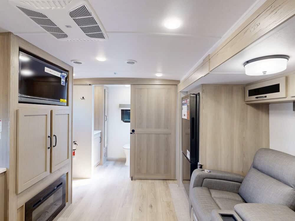 Forest-River-Rockwood-Mini-Lite-2511S-2025-wideinteriorliving