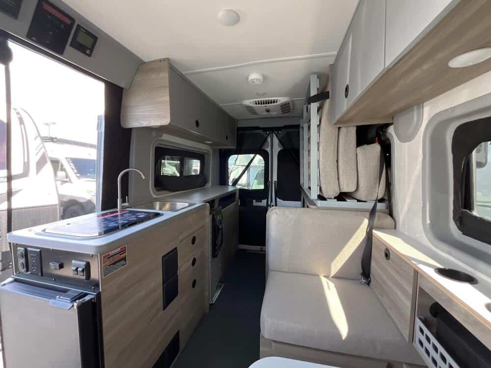 2025_winnebago_solis_pocket_36a_extraimage1
